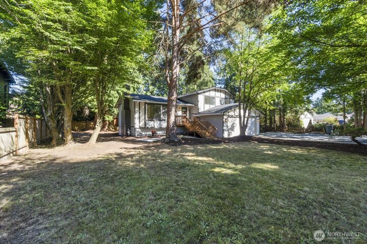Property Photo:  15217  48th Avenue W  WA 98026 