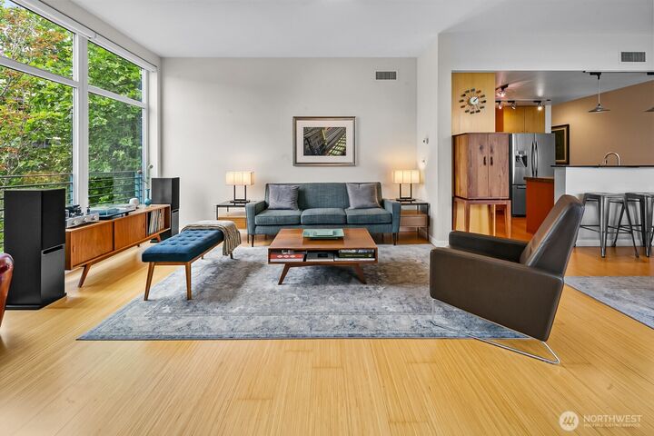 Property Photo:  17 W Mercer Street 300  WA 98119
