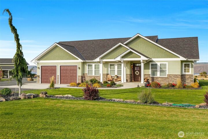 Property Photo:  10410  Northern Avenue NE  WA 99115 