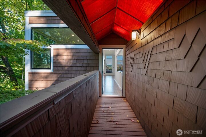 Property Photo:  9136  Spear Place S  WA 98118 