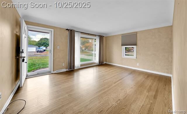 Property Photo: 4073 Silver Birch Drive MI 48329