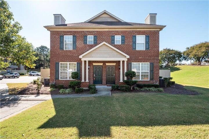 1017 Farrcroft Way  Virginia Beach VA 23455 photo
