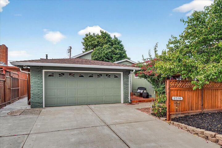 Property Photo: 2544 Glenrio Drive CA 95121