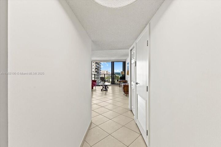 Property Photo:  2301 S Ocean Dr 2004  FL 33019