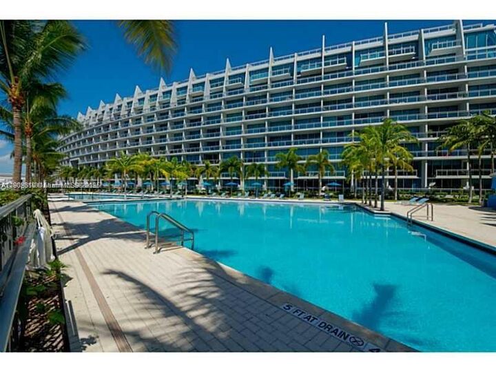 2950 NE 188th St 309  Aventura FL 33180 photo