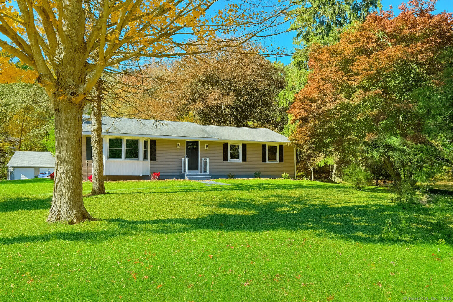 Property Photo:  11A/11B Pond Circle Road  CT 06498 