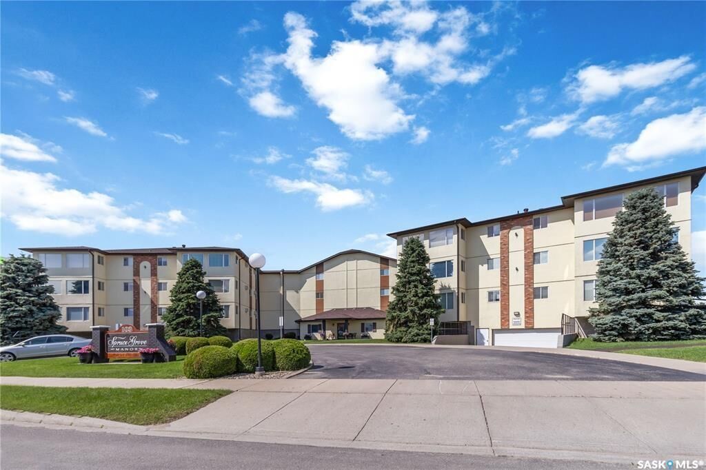 Property Photo:  103 Keevil Crescent 112  SK S7N 4L9 