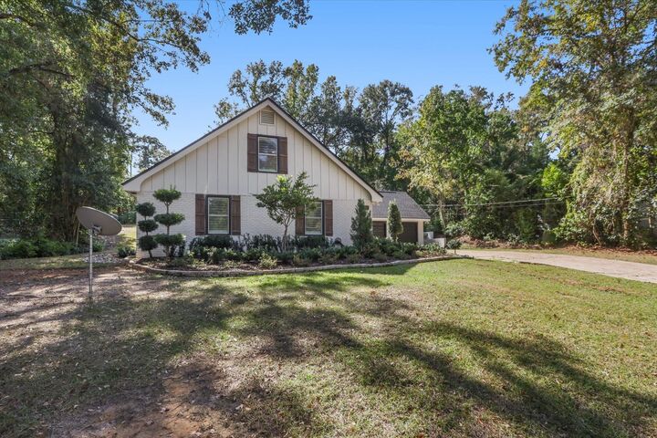 Property Photo:  2243 Trescott Drive  FL 32308-0927