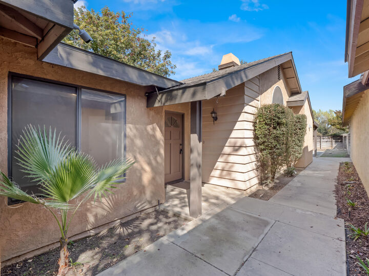 Property Photo:  1730 E Babcock Avenue  CA 93292