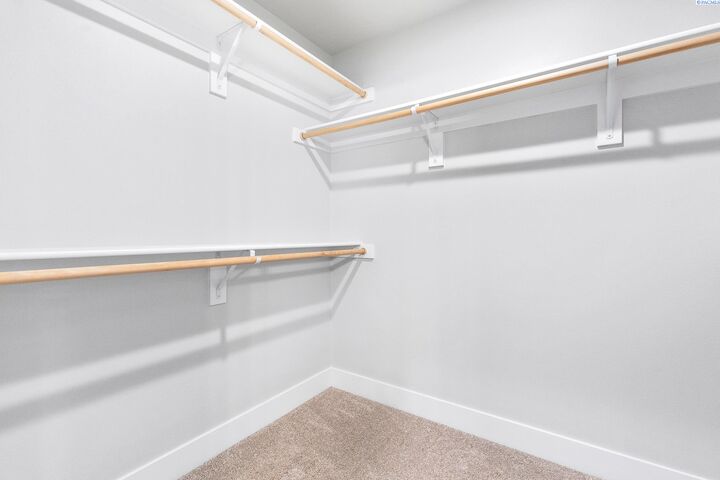 Property Photo: 2837 S Osborne St WA 99338