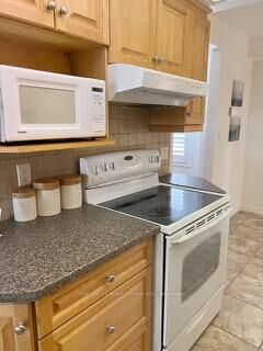 Photo de la propriété:  14 Greenfield Crescent  ON L1N 7G3