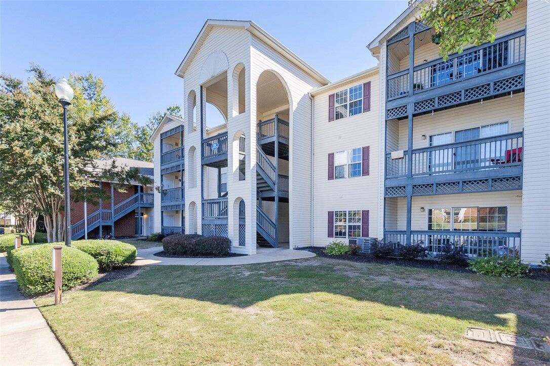 Property Photo:  151 Wexford Drive #102  SC 29621 