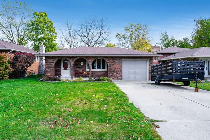 265 Stonehedge  Kingsville ON N9Y 3L5 photo