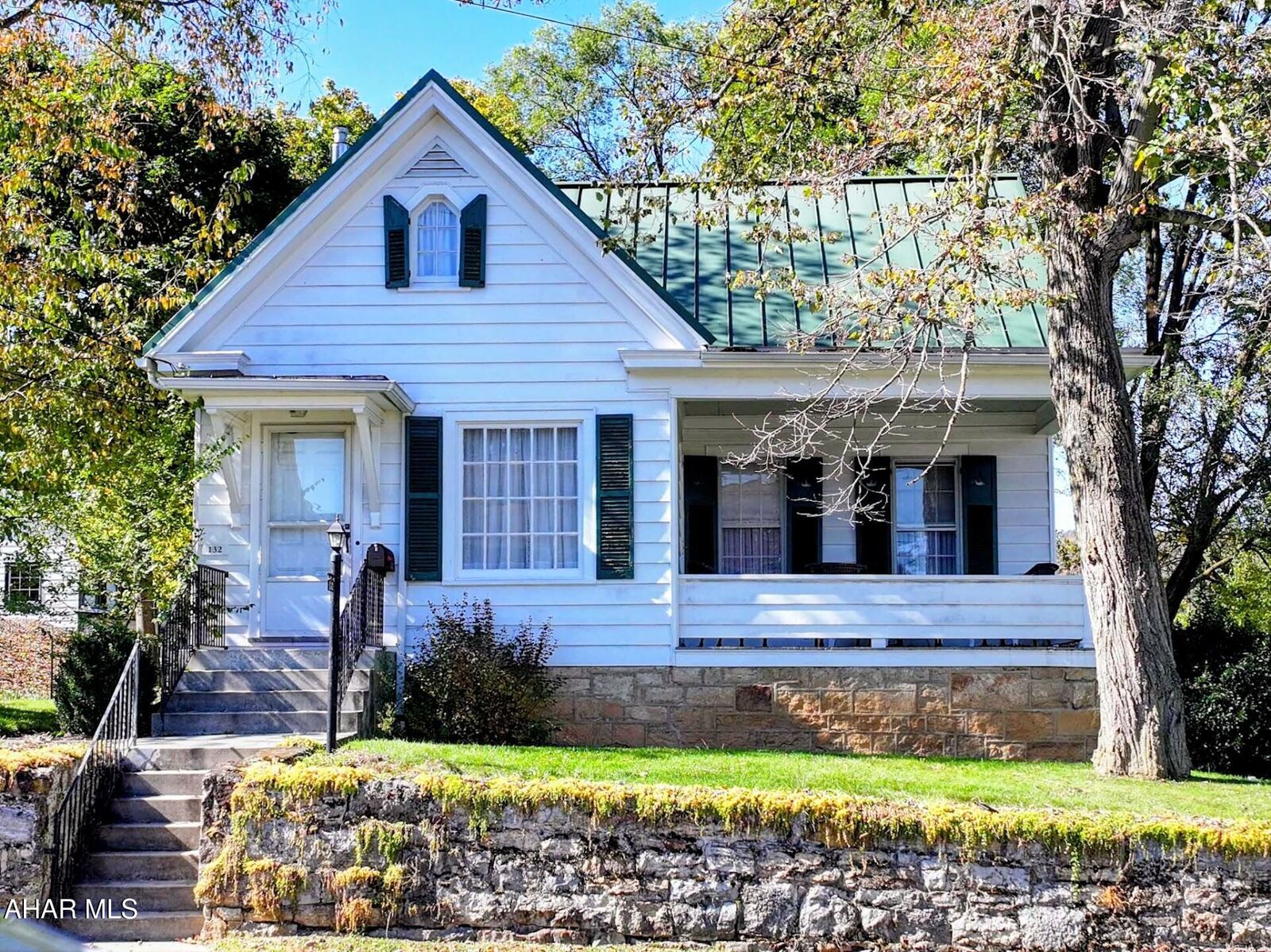 Property Photo:  132 S Thomas Street  PA 15522