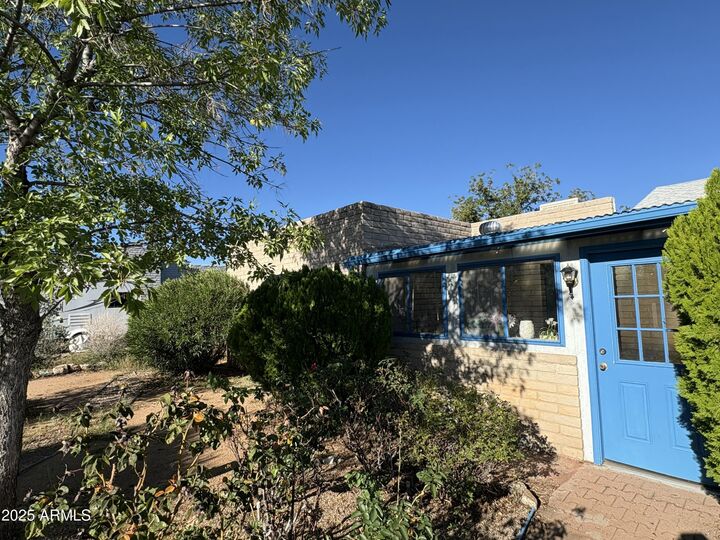 Property Photo:  615 Steppe Place  AZ 85635 