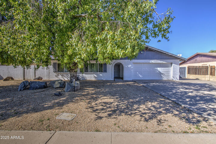 16410 N 47th Drive  Glendale AZ 85306 photo