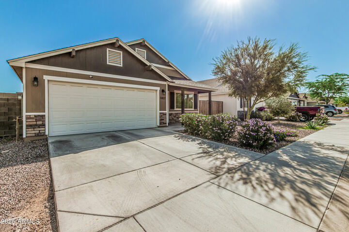 Property Photo:  5807 S 13th Avenue  AZ 85041