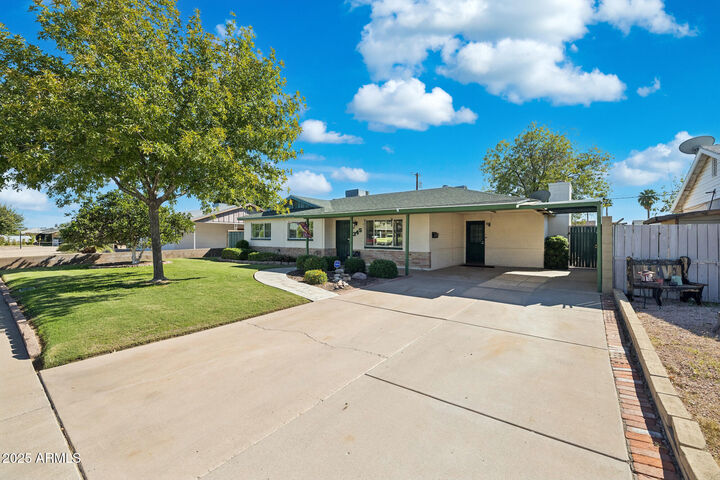 Property Photo:  345 E McKinley Street  AZ 85288