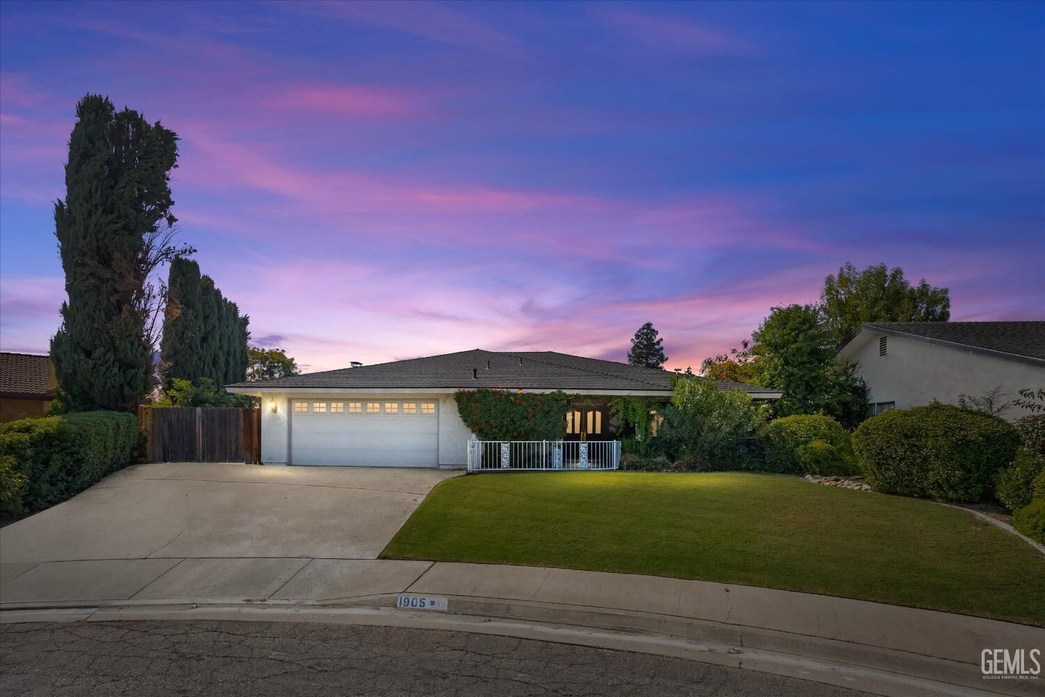 Property Photo: 1905 Midvale Court CA 93309