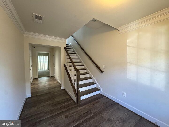 Property Photo:  8507 Craggan Lane  VA 20109