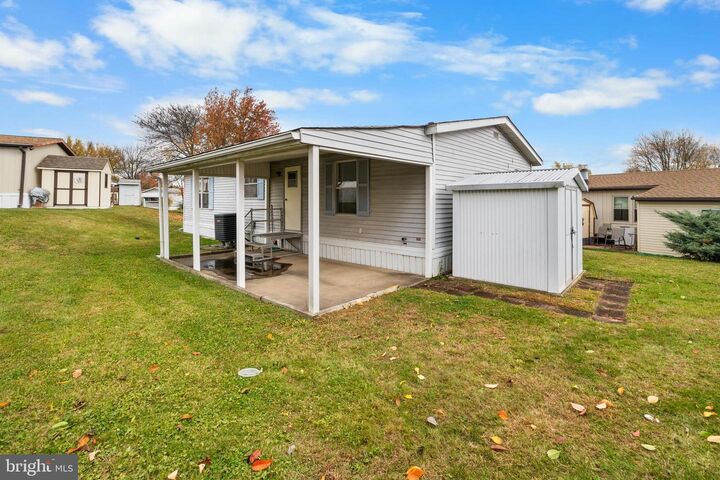 Property Photo: 252 Fawn Valley Court PA 19454