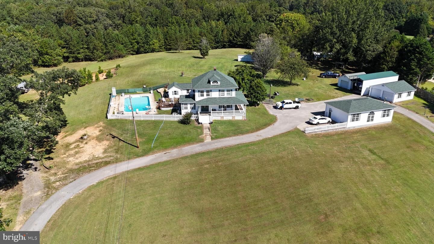 Property Photo:  26669 Queentree Road  MD 20659