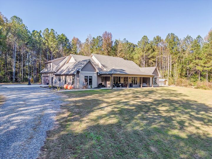 Property Photo:  315 Mirror Lake Road  GA 30755