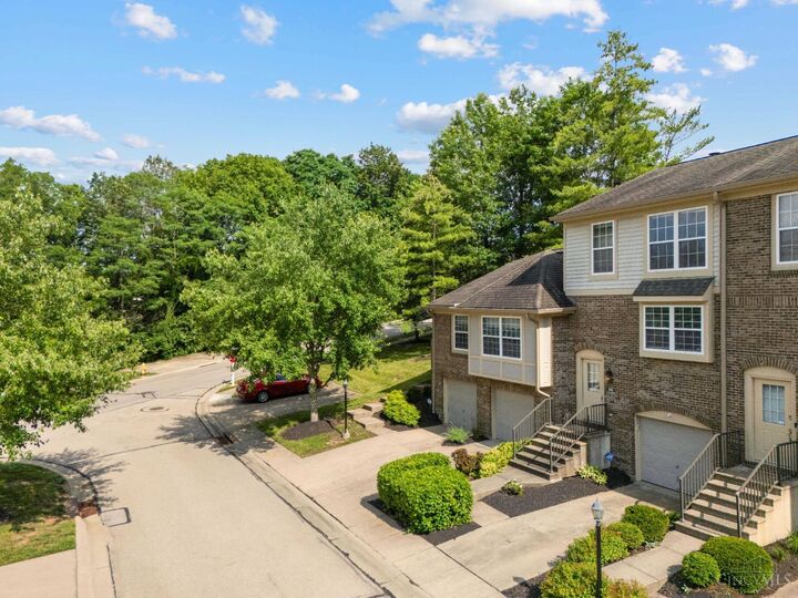 Property Photo:  2456 Doeview Court  OH 45230