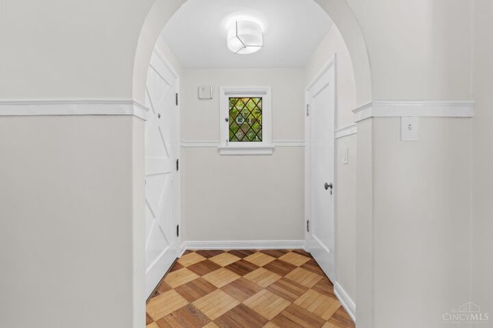 Property Photo:  3613 Victoria Lane  OH 45208