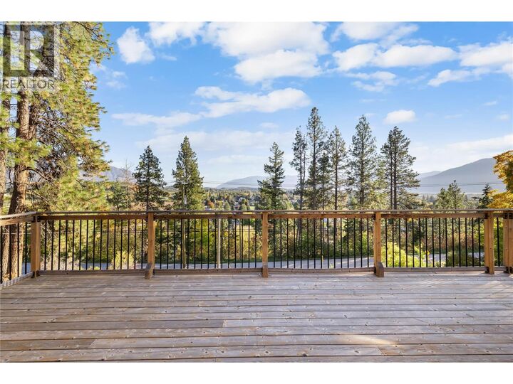 Property Photo:  2424 Crawford Street  BC V0B 1G5