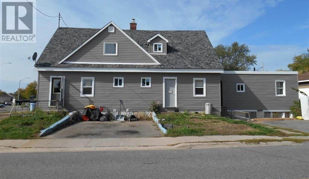 Property Photo:  29-31 Algoma Ave  ON P6B 2P6 