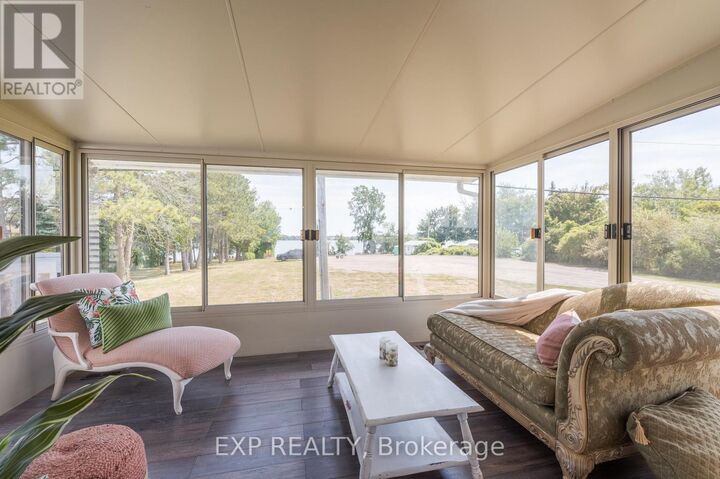 Property Photo: 150 Bayview Drive ON K7R 3K8