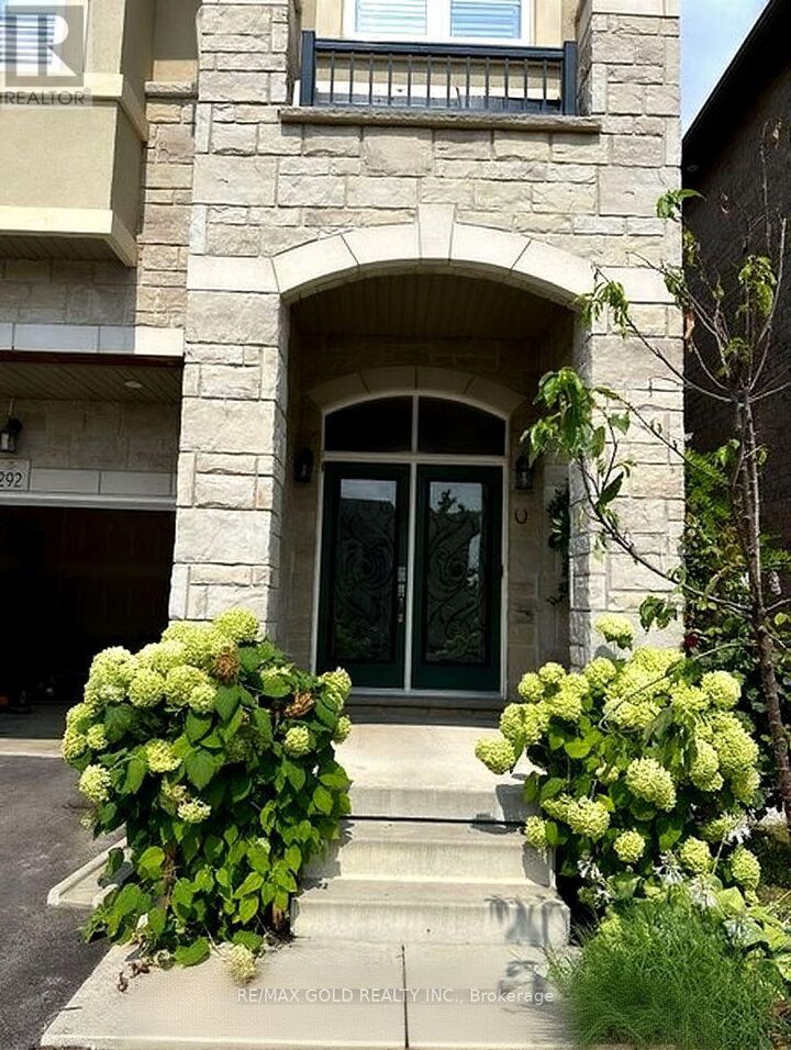 Property Photo:  292 Remembrance Drive  ON L7A 4J3 