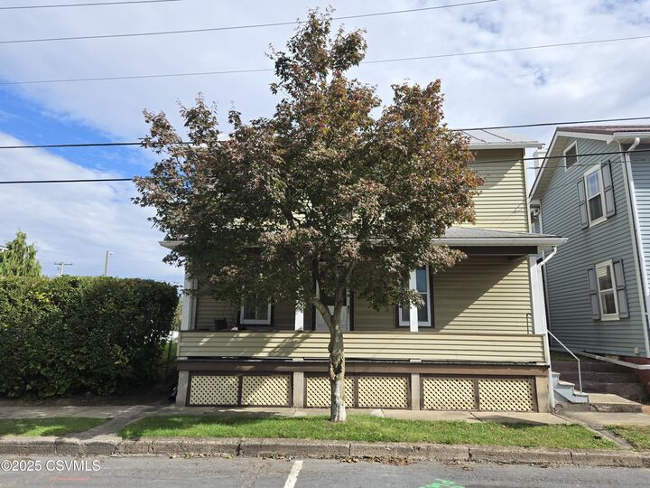 Property Photo:  52 N 8th Street  PA 17837 