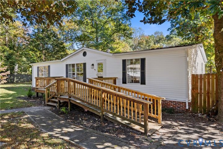Property Photo:  2311 Maywood St  VA 23237 