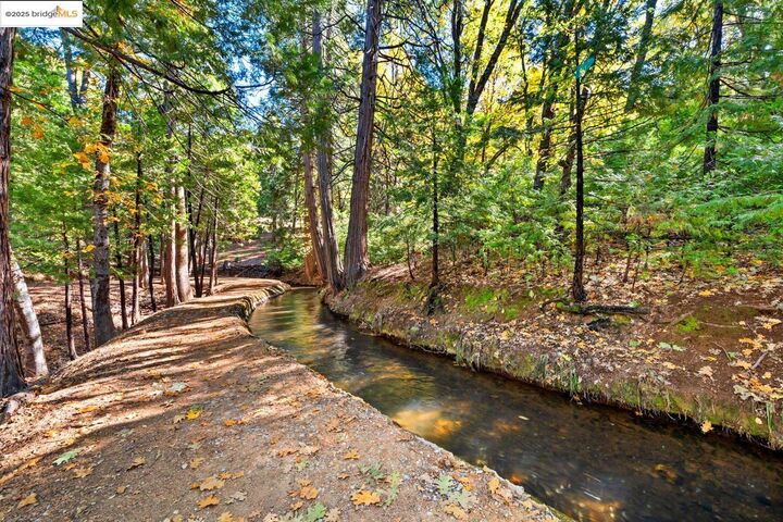 24181 Awahanee Rd.  Sonora CA 95370 photo