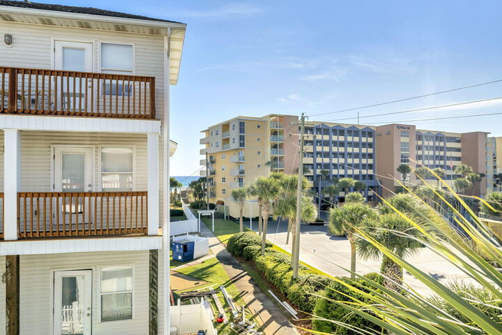 Property Photo:  2003 Devmor Court 1C  FL 32548 