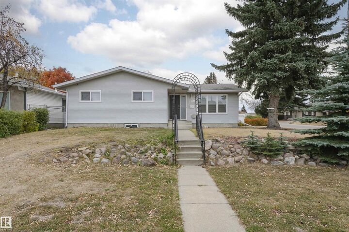 670 Lee Ridge Road NW  Edmonton AB T6W 0P2 photo