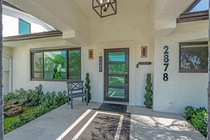 Property Photo:  2878 NE 26th Street  FL 33305