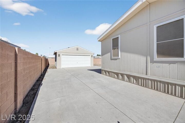 Property Photo:  4948 Vista Flora Way  NV 89121