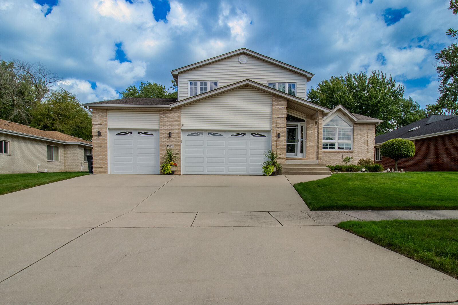 Property Photo:  18131 Crystal Lane  IL 60438 