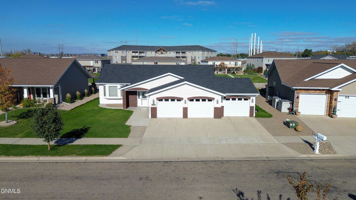Property Photo:  2109 Bridgeview Court SE  ND 58554