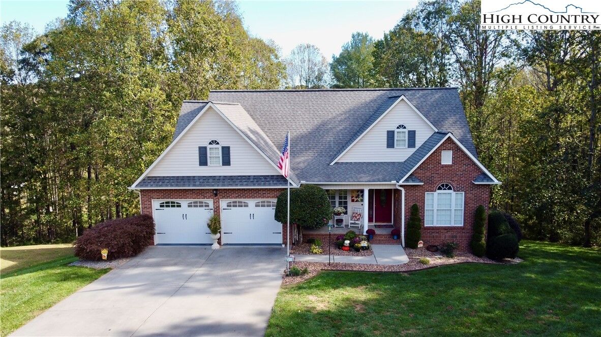 Property Photo: 110 Eastridge Lane NC 28651
