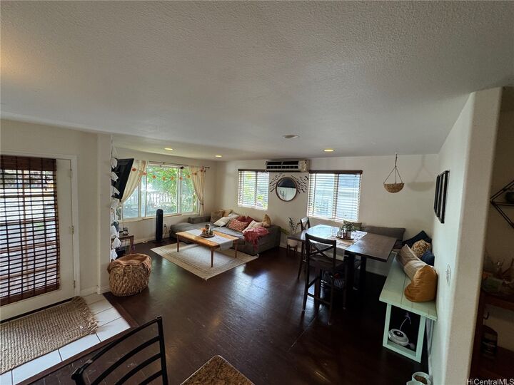 Property Photo:  1541 Palolo Avenue A  HI 96816