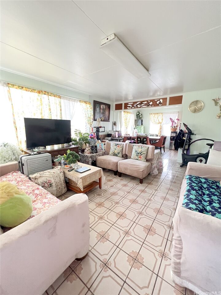 Property Photo: 1815 Eluwene Street HI 96819