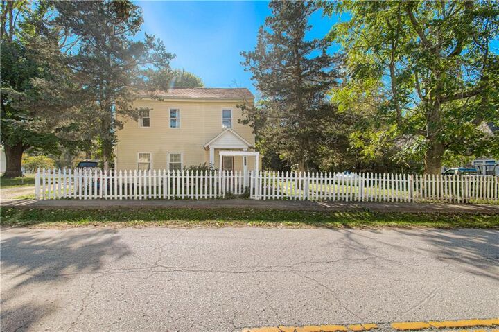 Property Photo:  611 Main Street  MO 64072 