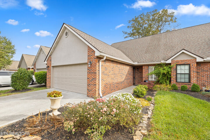 Property Photo:  552 Farragut Commons Drive  TN 37934