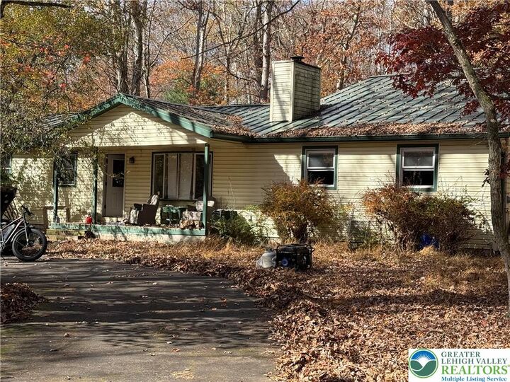 Property Photo:  3143 Bear Swamp Road  PA 18302