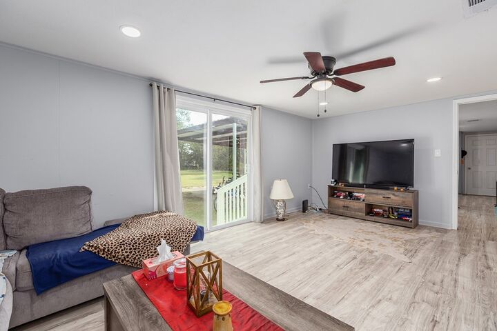 Property Photo: 2504 Davisville Road TX 75901