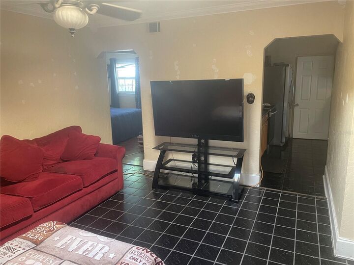 Property Photo: 2133 43rd Avenue N FL 33714
